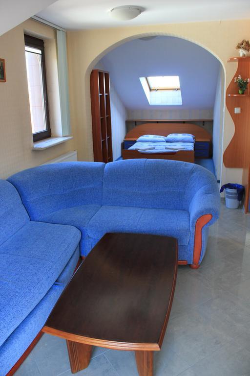 Adeo Hostel Белосток Экстерьер фото