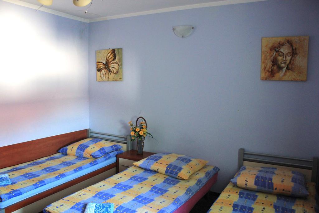 Adeo Hostel Белосток Экстерьер фото