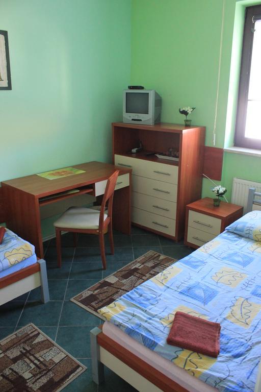 Adeo Hostel Белосток Экстерьер фото