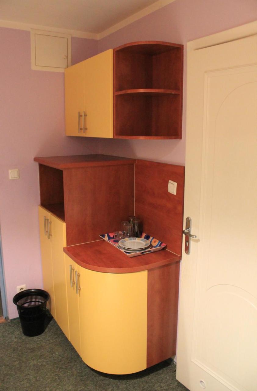 Adeo Hostel Белосток Экстерьер фото